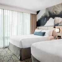 Suite, 2 Queen, Sofa bed