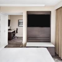 Deluxe Corner View, Suite, 1 King, Sofa bed, City view