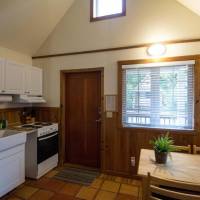 One Bedroom B (Hot Tub + Forest View)