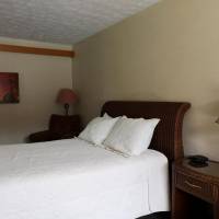 Queen Room with Kitchenette