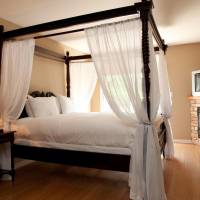 King Loft - Canopy Bed