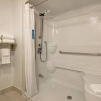 Queen Room - Disability Access