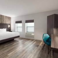 King Room - Non-Smoking