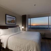 King Suite with River View 