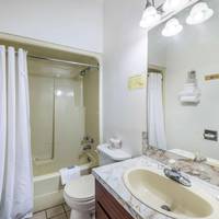 Deluxe Queen Room with Two Queen Beds - Non-Smoking