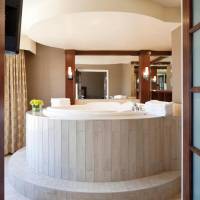 King Jacuzzi Suite