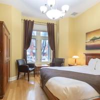Standard Room with Queen Bed