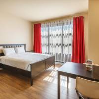 One Queen Bed Studio Building UNILOFT