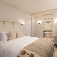 Queen Room in Penthouse 1