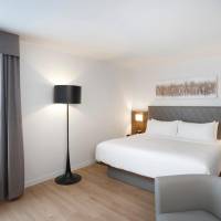 Deluxe King Room - Non Smoking/No Pets