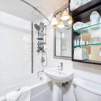 Double Room with Two Double Beds and City View 