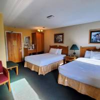 Deluxe Queen Room with Two Queen Beds - Non-Smoking
