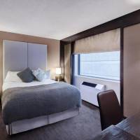 Intimate Queen Room 