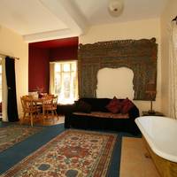 Queen Suite