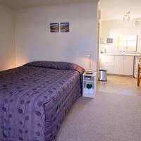 Studio with Spa Bath