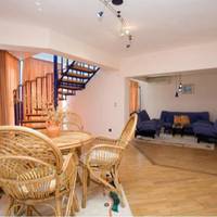 Maisonette with Balcony and Sea View