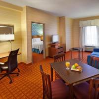 Executive One-Bedroom Suite with Kitchenette