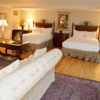 Deluxe Queen Room with Two Queen Beds