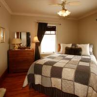 Queen Room with Private Bathroom