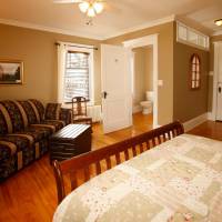 Queen Room with Bath
