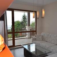 Apartment (5-6 Adults)