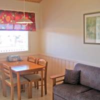 Small Apartment (4 Adults)