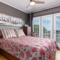 Premier Queen Room