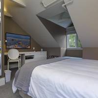 One-Bedroom Queen Suite with Sofa Bed