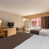 Queen Room with Two Beds - Non-Smoking