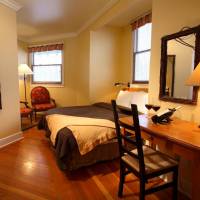 Premium Queen Room