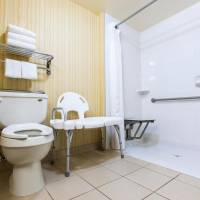 King Room - Mobility Access/Roll in Shower - Non-Smoking