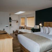 Executive Queen Suite