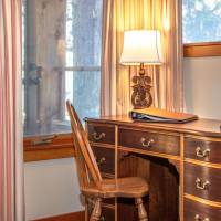 Deluxe King Suite - Essex