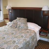 Premier Queen Room (Private Bathroom)
