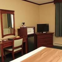 Deluxe Queen Room - Non-Smoking