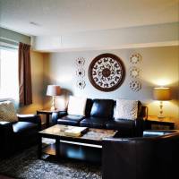 Three-Bedroom Apartment - Private Entrance - Self Check In