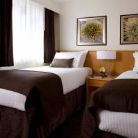 Premium Room with Two Twin and Queen Bed