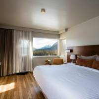 Deluxe King Room with Mountain View