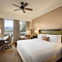 Fairmont Gold View 1 King Bed