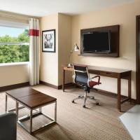 One-Bedroom Queen Suite