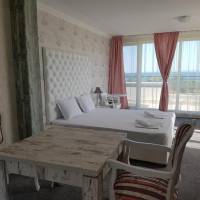 Deluxe Double Room with Balcony and Sea View