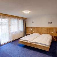 Apartment (4 Adults)