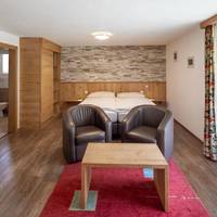 Studio (2 Adults)