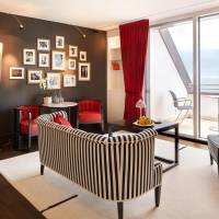 Deluxe Suite with Lake View