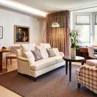 Suite with Mountain View