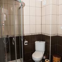 Twin Room with Extra Bed (3 Adults)