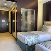 Deluxe Pool View Room - Twin Beds