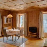 Suite (1-2 Adults)