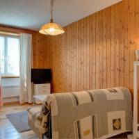 One-Bedroom Apartment with Balcony