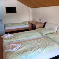 Quadruple Room with Mountain View - North Side